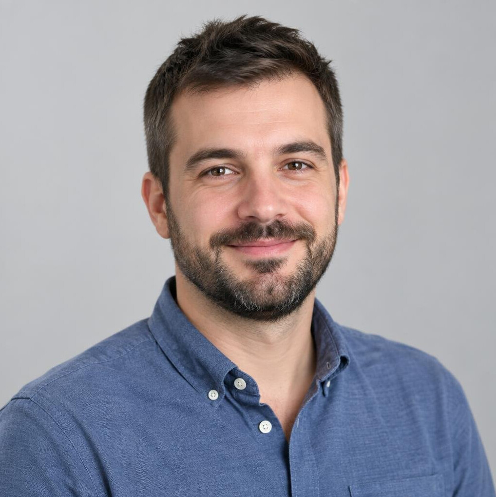 Portrait of a smiling bearded man
